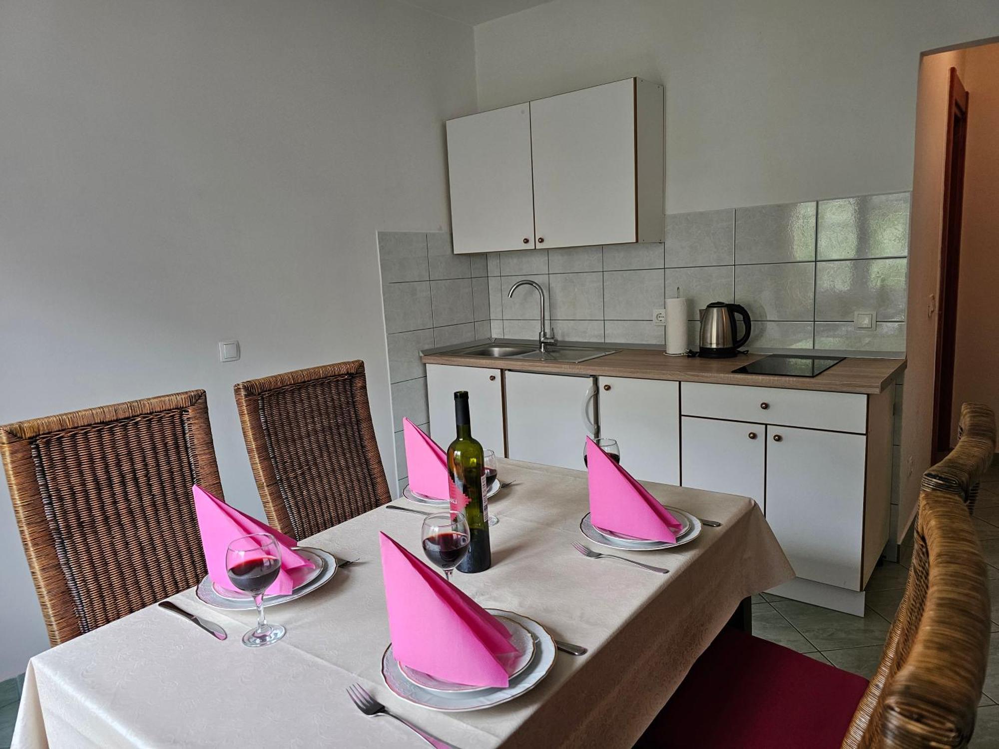 Apartments Kovac Макарська Номер фото